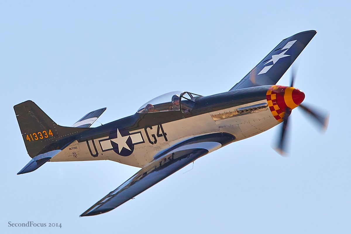 P-51 Mustang Very Low and Very Fast!