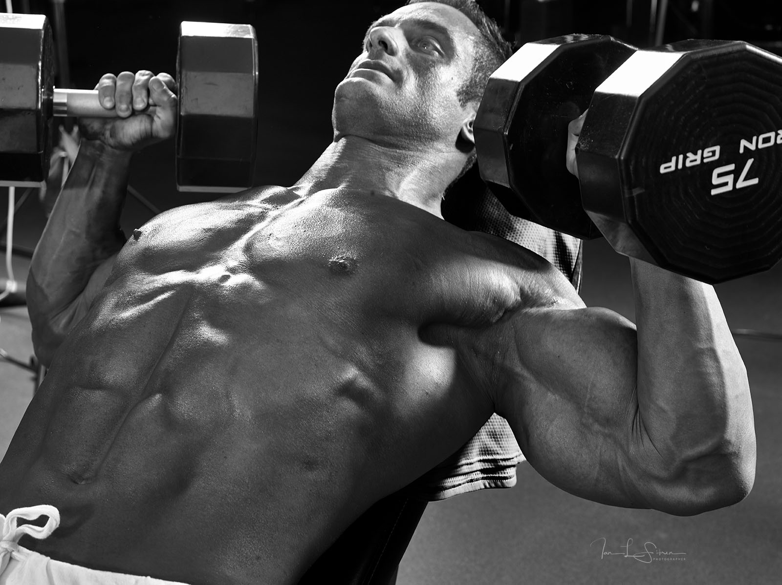 Bodybuilder Dan Decker In The Gym