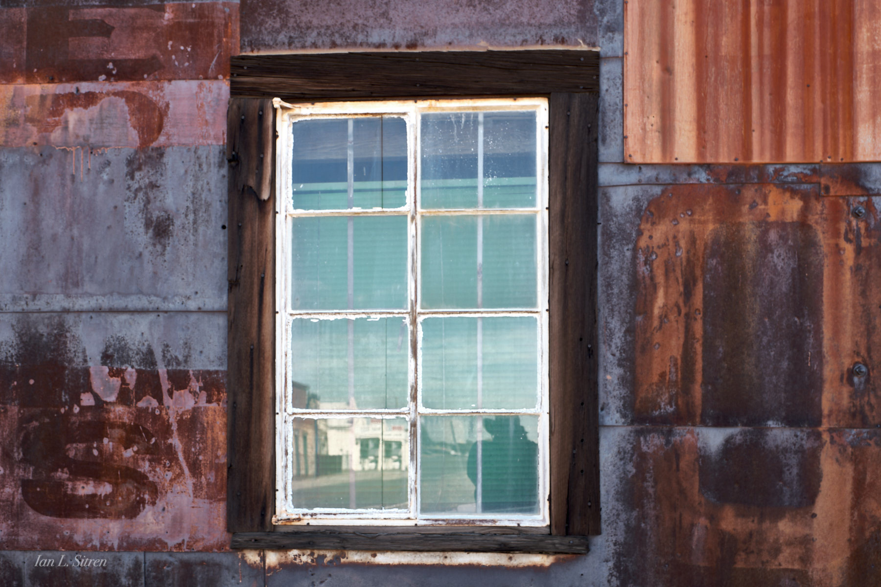 Selfie-Daggett_Garage_DSF7832